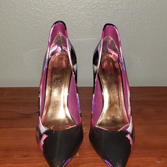 Ted Baker Painted Pointy Toe Heels - Picture 6 of 6